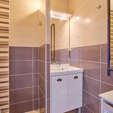 T1 Bis Moderne Avec Balcon, Wifi, 2 Pers - Fr-1-841-78 Appartamento *